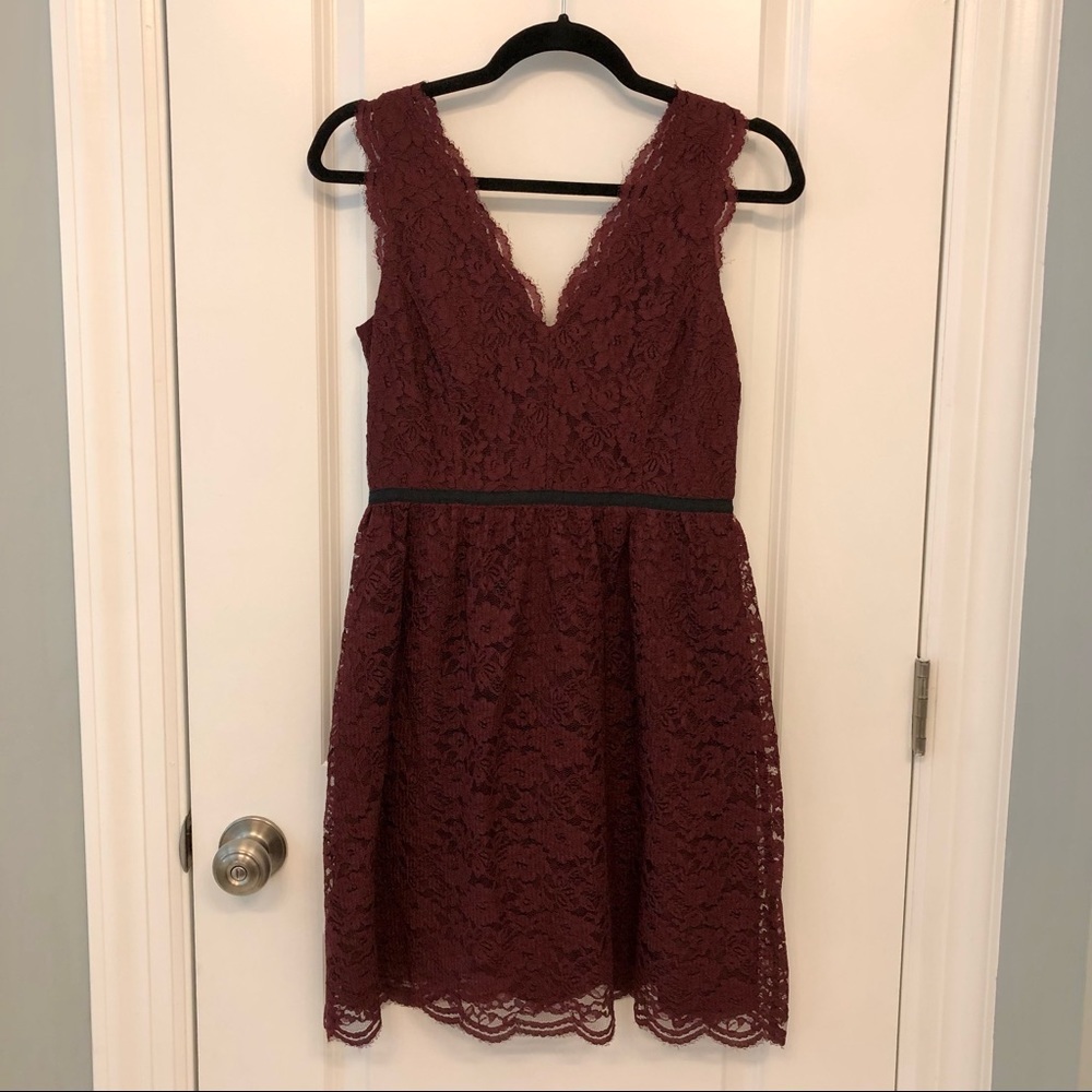 Ann Taylor Loft Lace V-neck Dress - Maroon Size 0